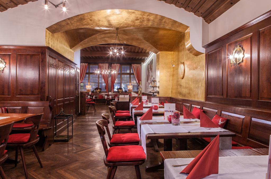Hotel Goldene Sonne Landshut Exterior photo